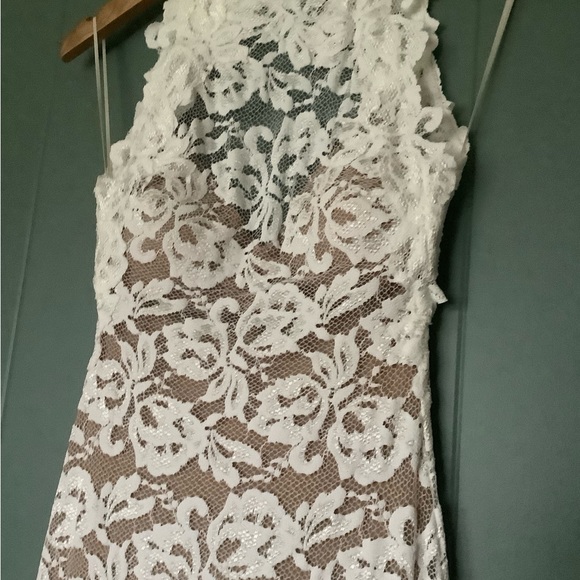 COPY - Grace Loves Lace Alexandra gown - Picture 9 of 14